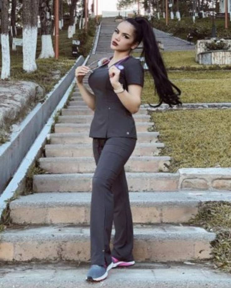 También tiene una cuenta en YouTube con más de 10 mil seguidores.