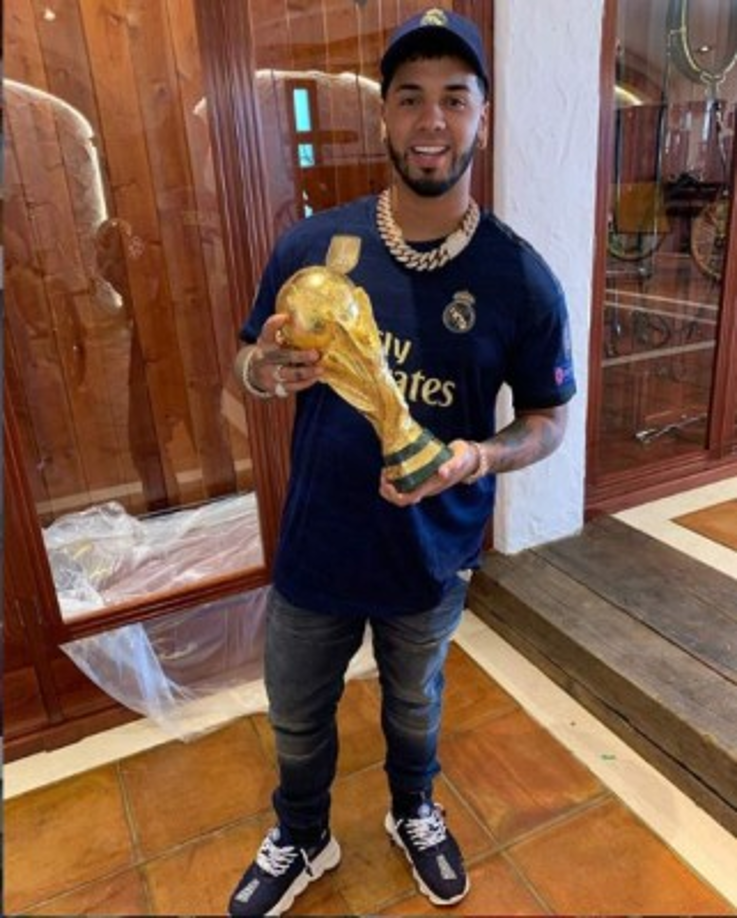 En la actualidad, Anuel es uno de los artistas más seguidos y también es uno de los que más dinero recibe por su música.