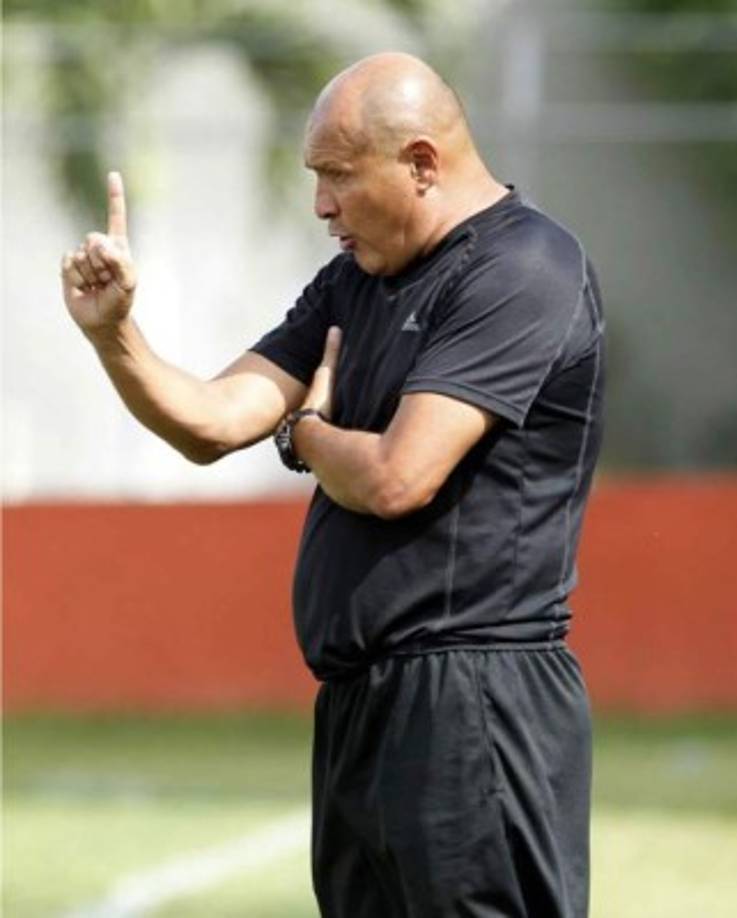 Wilmer Cruz: El entrenador no ha cerrado el mercado de fichajes para el Honduras Progreso y anda en busca de un portero.