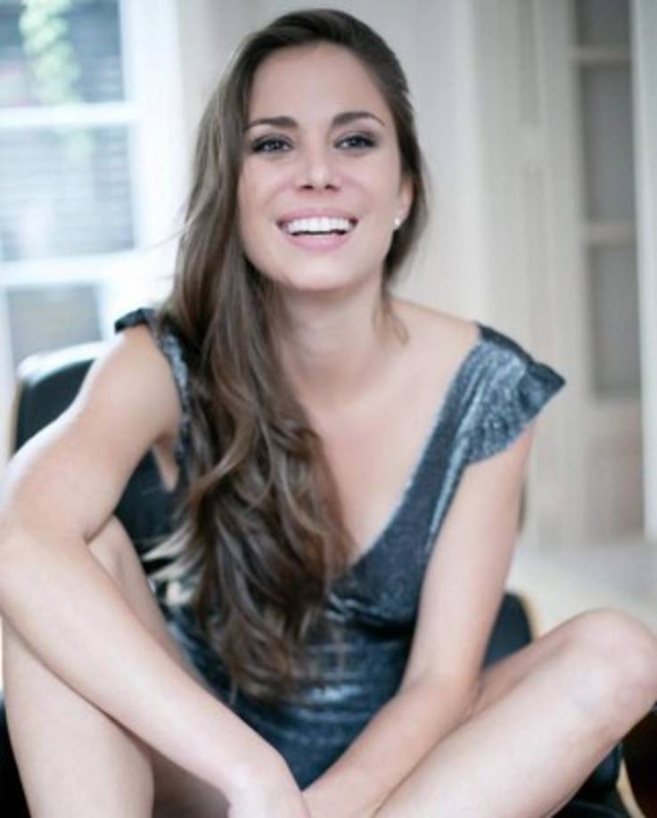 Según el diario El País de Uruguay, Fatimih vivió anteriormente en México donde participó con un papel secundario en la novela 'El triunfo del amor' que era emitida por Televisa.