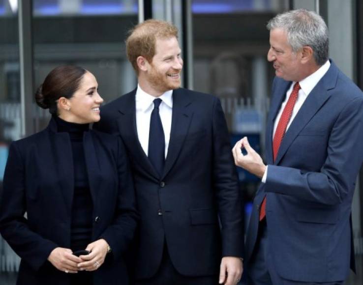 El príncipe Harry y Meghan visitan memorial del 9/11 en Nueva York