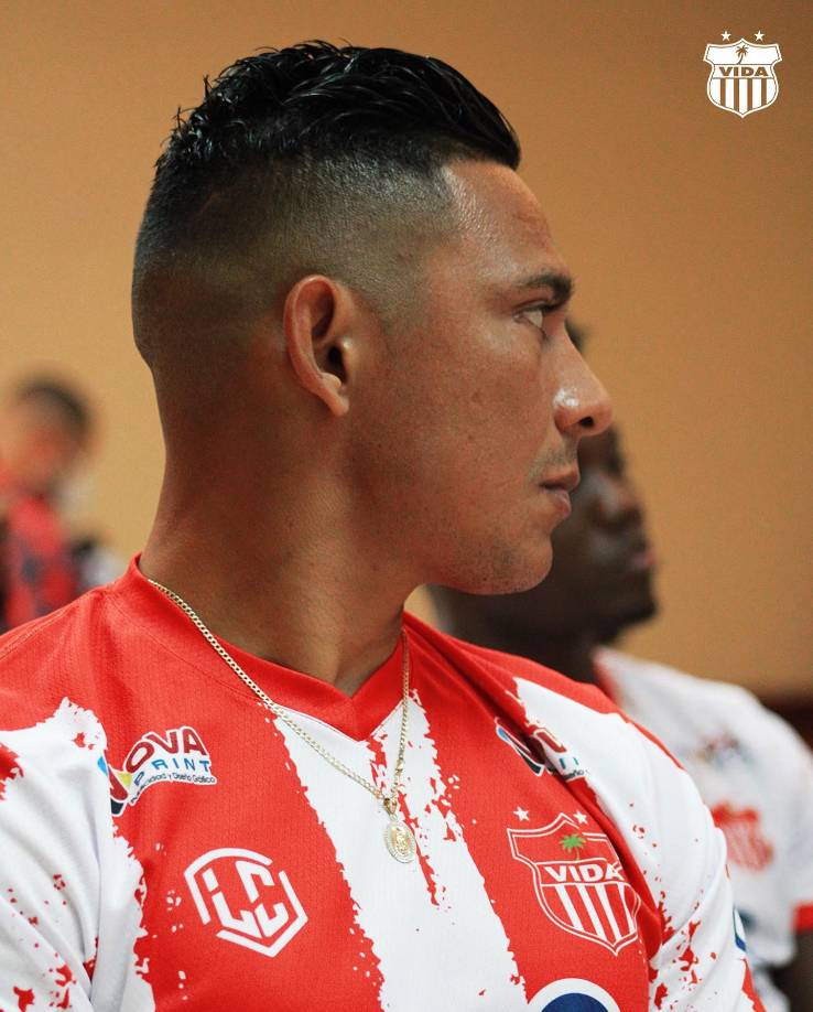 Carlos Sánchez: Lateral izquierdo que es parte de la lista de los jugadores sancionados en el Vida. El futbolista no ha entrado en la convocatoria de los últimos juegos.