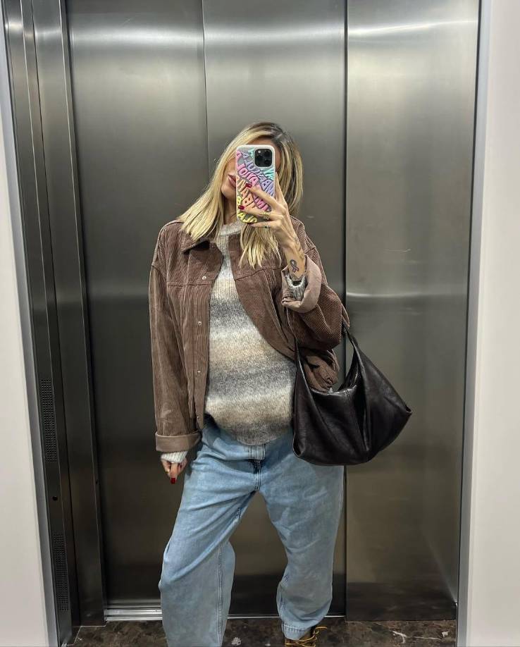 A sus <b>24 años</b>, Alejandra ha vivido un embarazo rodeado de atención mediática desde que anunció su maternidad en junio. 