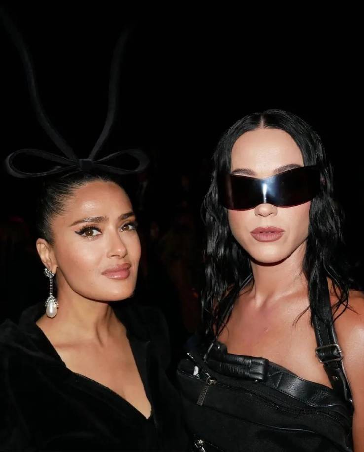 De igual manera compartió esta fotografía con Katy Perry. 