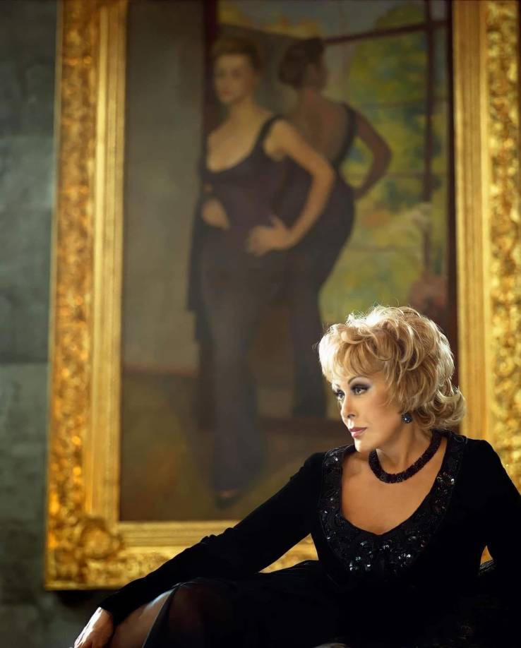 En el lugar <b>también fueron captadas Michelle Salas, Efigenia Ramos, Luis Enrique Guzmán, Giordana, Schersa, Stephanie Salas y Alejandra Guzmán, </b>quien finalmente accedió a hablar con la prensa.