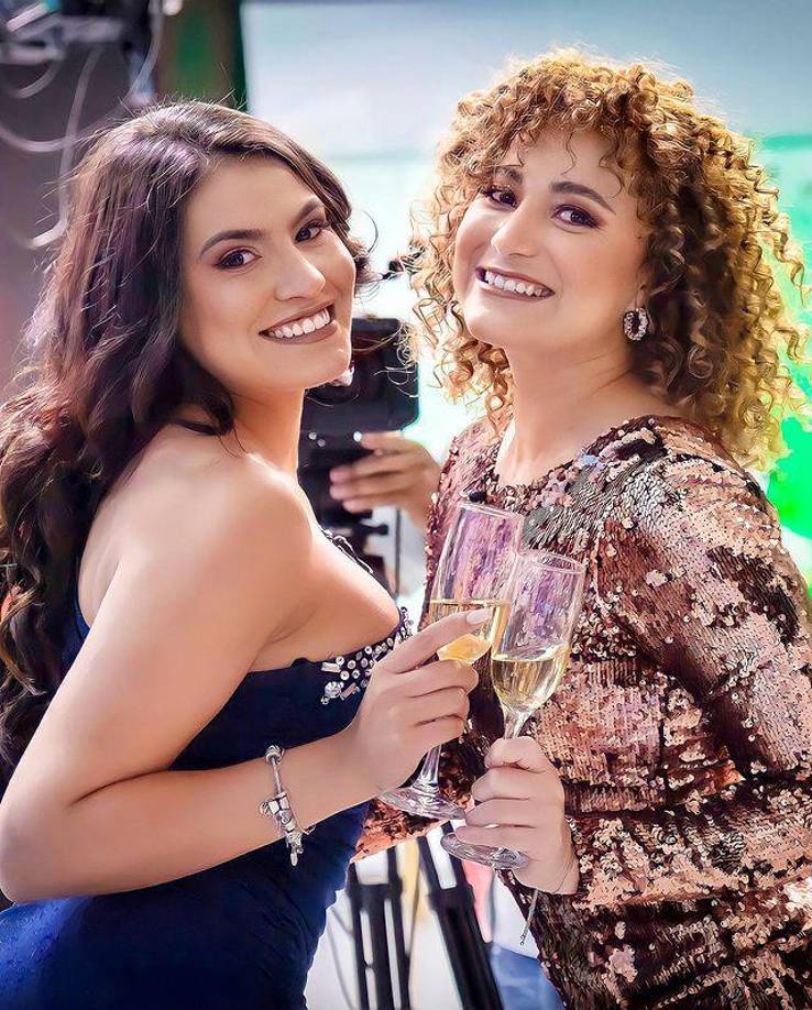 Las bellas Alejandra Rubio y Mayra Tercero. 