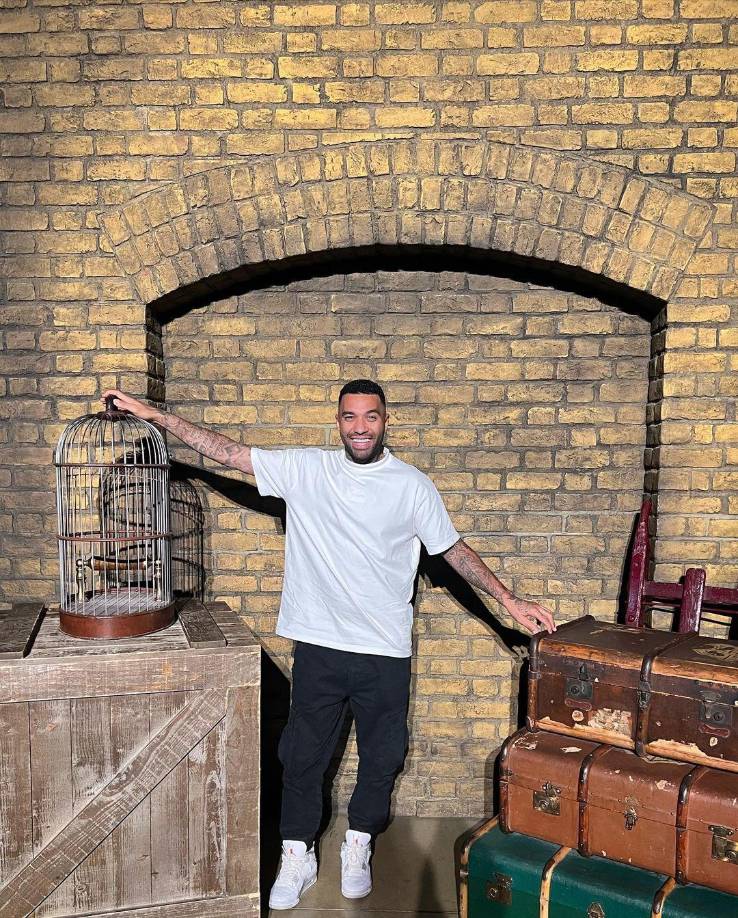 “Con toda honestidad, podría haber sido multimillonario y aun así haberla jodido. No sabía cómo lidiar con las cosas y no pensaba en las consecuencias de mis acciones. Eso me llevó a la bancarrota más que cualquier otra cosa. No tenía ni idea de lo que estaba ganando y lo que salía de mi cuenta”, confesó.