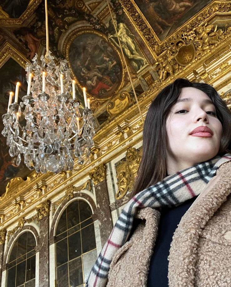 Todo indica que la joven se mantenido al margen del mundo del narcotráfico.