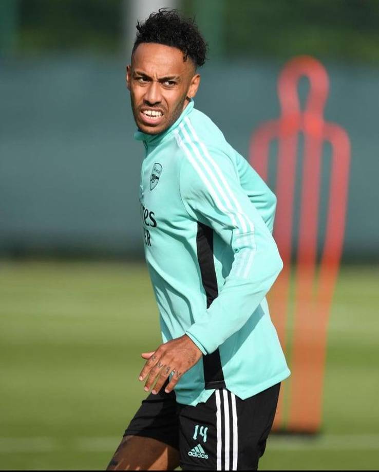 El castigo de Arteta, DT del Arsenal, fue más allá y Aubameyang no entró en la lista para un partido desde el 6 de diciembre del 2021.