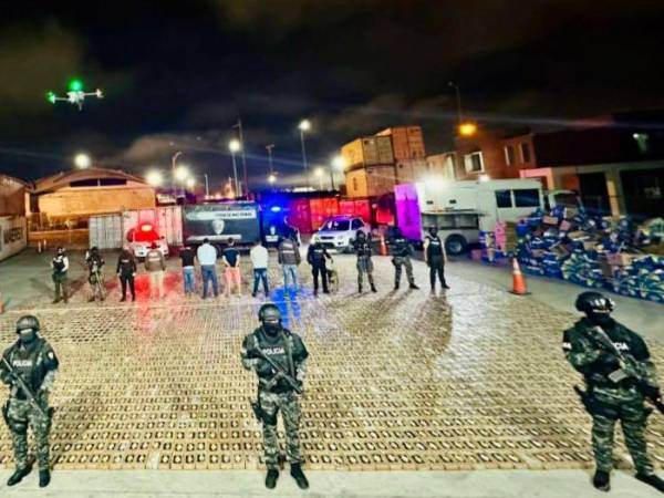 La incautación fue ejecutada en el puerto marítimo de Guayaquil, Ecuador.