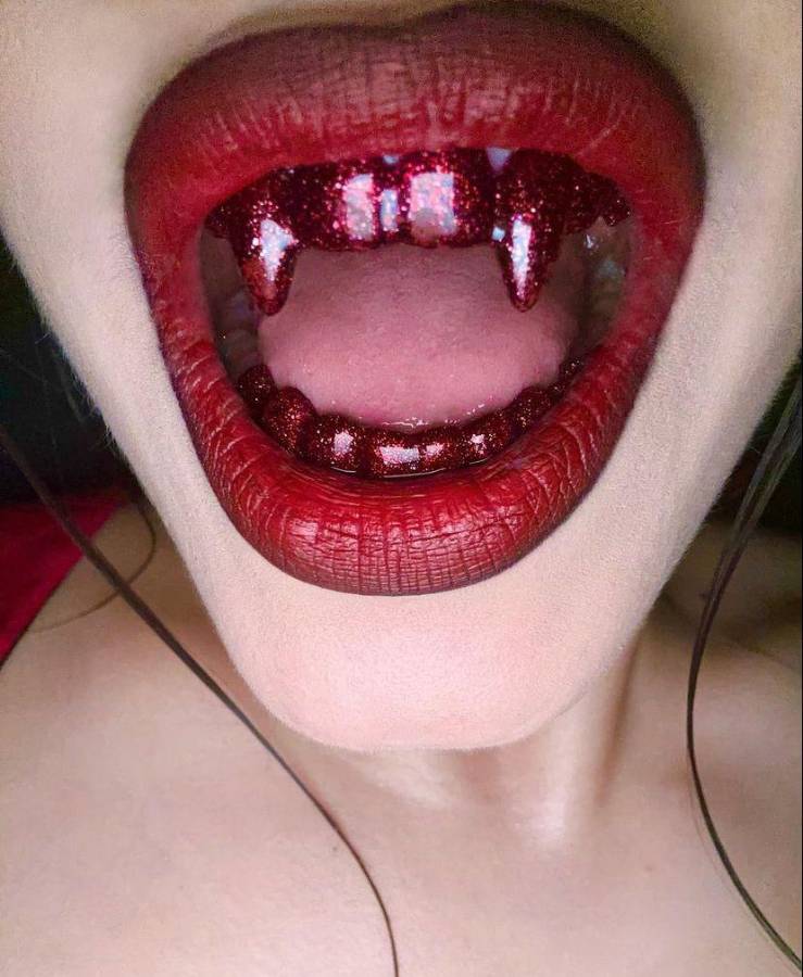 Los dientes de Rosalía.