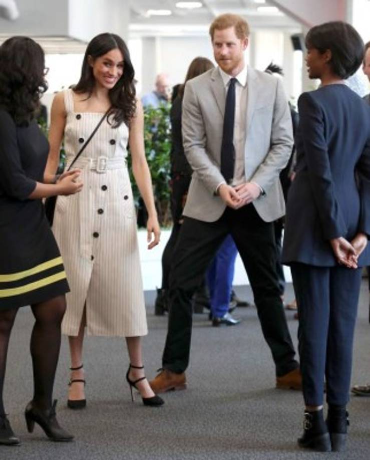 El hijo menor de Carlos de Inglaterra y Diana de Gales y su novia, con la que contraerá matrimonio el próximo mes, se reunieron con delegados de los 53 países que conforman la llamada Mancomunidad de Naciones, en uno de los actos programados en la capital de Inglaterra esta semana.