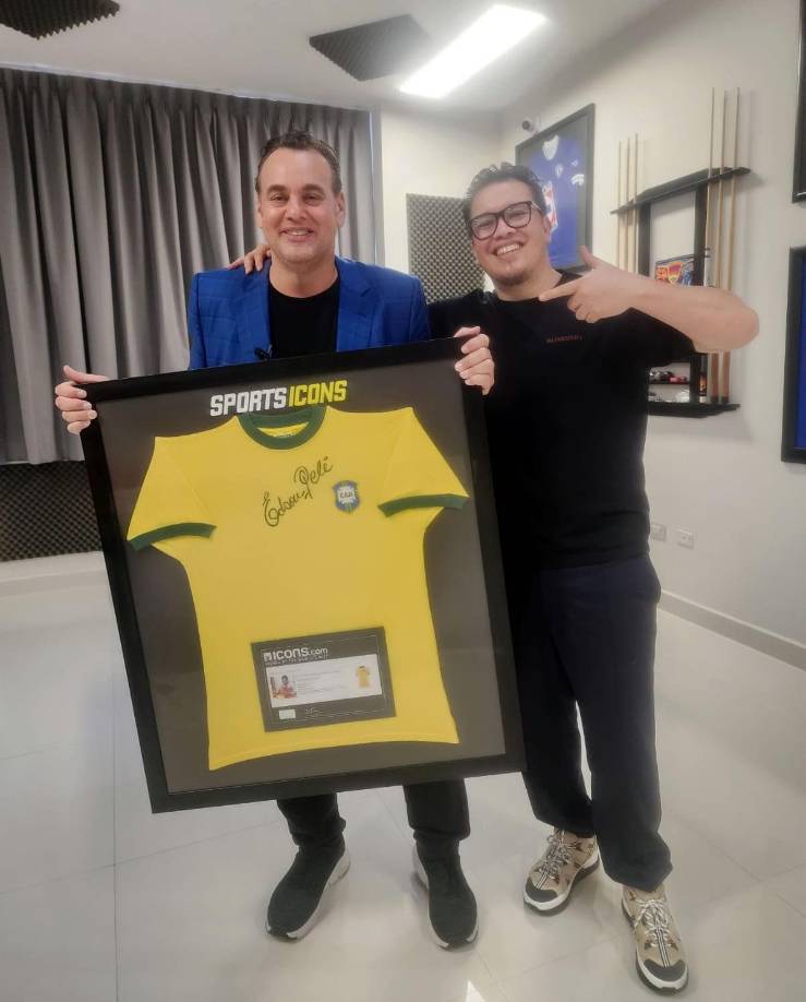 El periodista de ESPN concedió una entrevista al famoso comediante mexicano Franco Escamilla, en su programa ‘Tirando Bola’ que compartió en Youtube, y atizó contra Enrique Bermúdez.