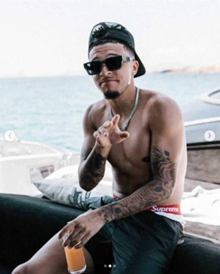 Jadon Sancho, otro jugador del Borussia Dortmund, ha elegido el mar para disfrutar de las vacaciones.