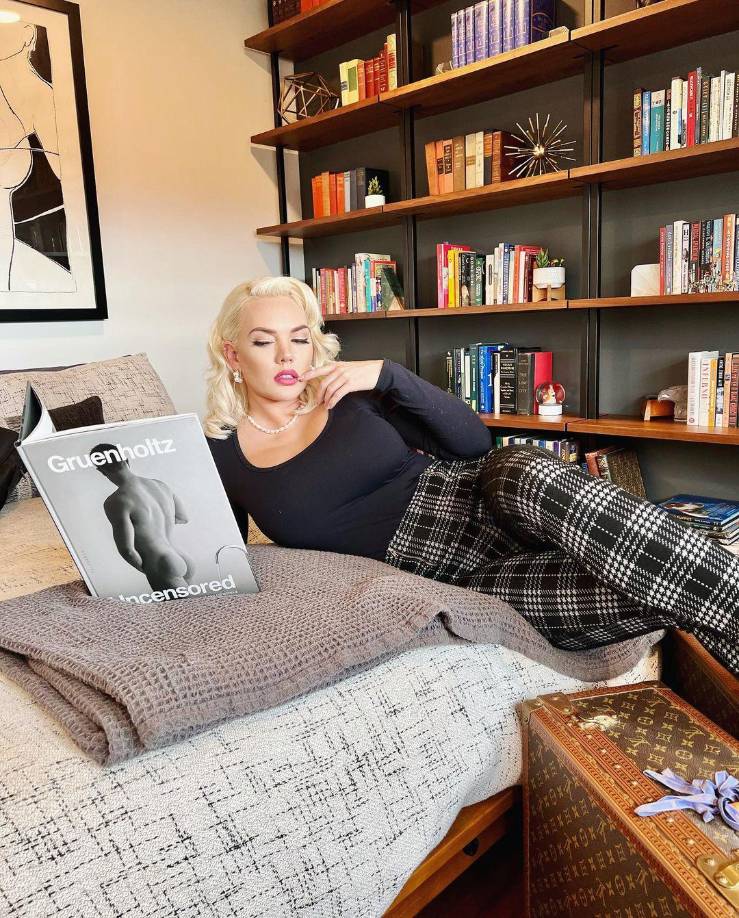  Durante sus vacaciones en Bahamas, la modelo <b>Jennifer Barlow</b> se infectó con una bacteria carnívora que le hizo perder su pierna derecha. 