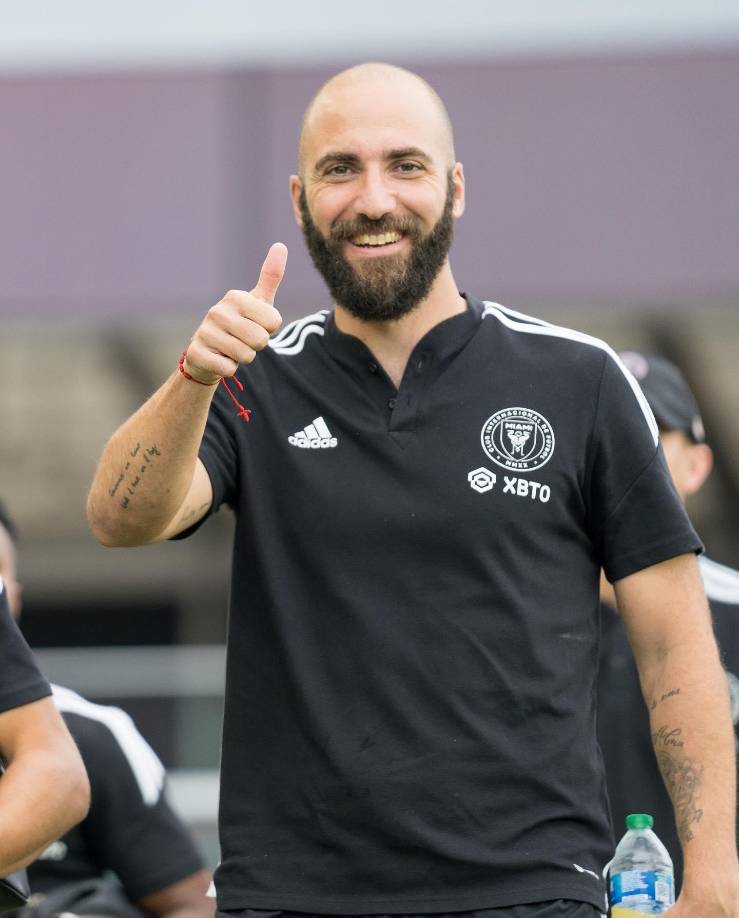 Gonzalo Higuaín: El argentino aclaró que de momento no piensa retirarse del fútbol y está enfocado en el Inter Miami de la MLS de Estados Unidos: “Hoy pienso en terminar mi contrato. A fin de año se verá cómo me siento. Me sentaré con el club y veremos qué es lo mejor. Estoy enfocado en hacer una temporada”, indicó.