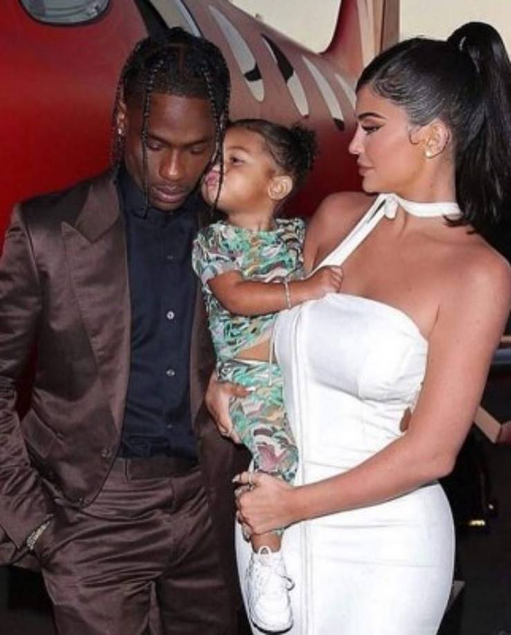 Stormi también acompañó a sus padres en la premiere.