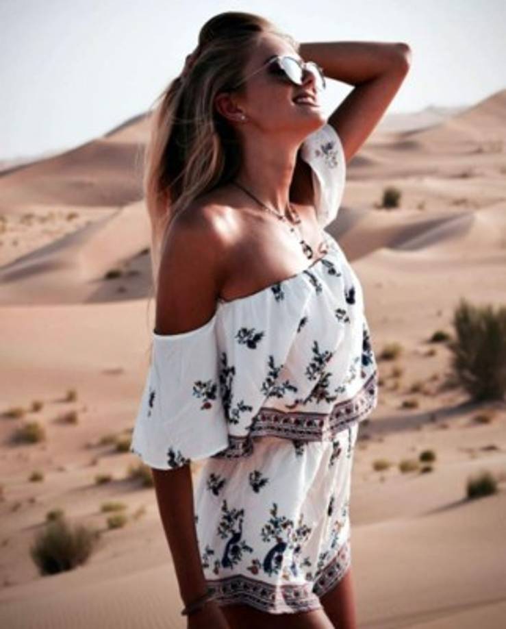 Además de su talento a la hora de pararse frente a la pista, también se convirtió en una sensación en las redes sociales, las cuales consideraron que tiene un rostro demasiado bello 'como para ser una atleta' y la vieron más cerca del modelaje.