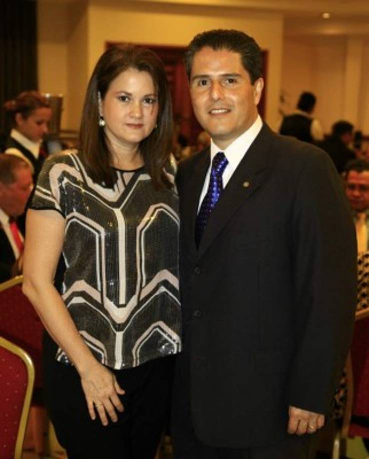 Julia y José Carlo Morales.