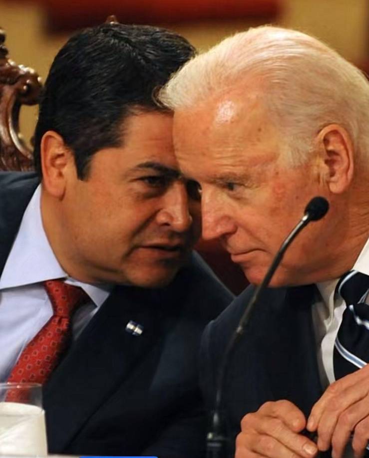 ”Por qué las fotografías y testimonios falsos de asesinos confesos si fueron admitidas y estas fotografías donde mi papá aparece con altos funcionarios de los Estados Unidos y los reconocimientos concretos que recibió en su lucha contra el narcotráfico por qué no cuentan”, manifestó