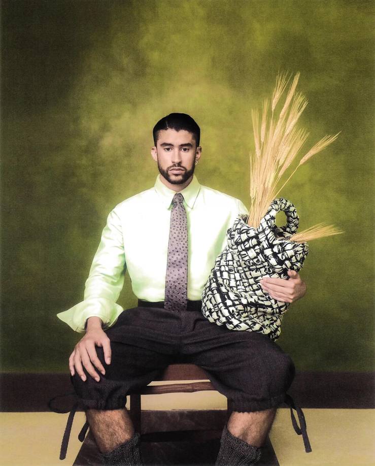 “El sexo es una de las cosas más bellas y profundas del mundo”, “Tal vez estoy pensando mucho en sexo durante mi tiempo libre. Tengo mucho tiempo libre.” aseguró al ser cuestionado el por qué sus canciones hacen tanta alusión al sexo explícito. “No tengo que aceptar nada ni todo porque quería ser artista. Al final del día me escuchas porque quieres. No te obligo a hacerlo”, siguió. 