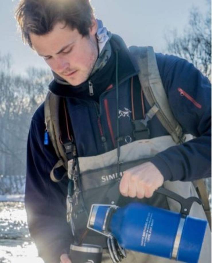 Tambié es creador de guiones y ya ha rodado su propia cinta, que no ha salido publicamente.