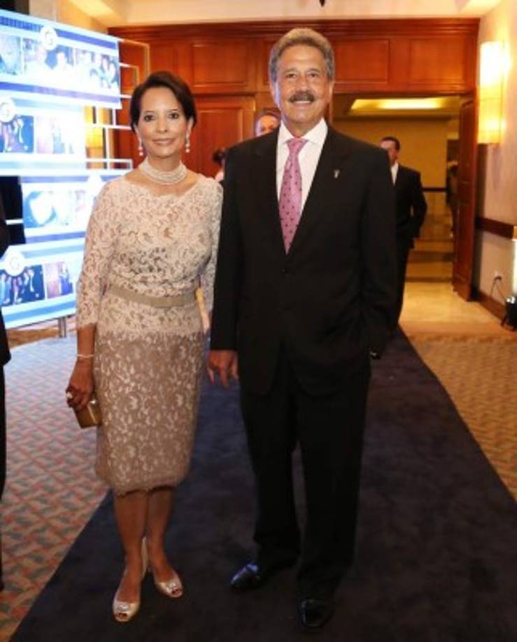 Nan y Pammy Marinakys.