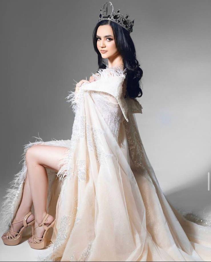 A pesar de su belleza y seguridad que transmite Zu Clemente reveló que en el pasado sufrió problemas de autoestima. 