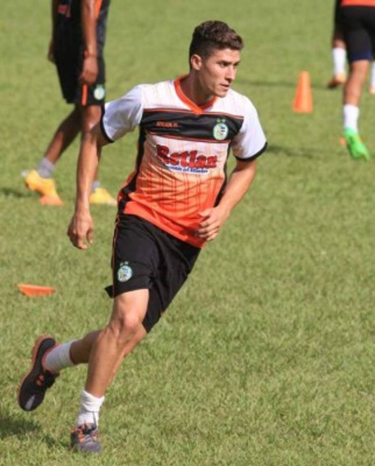 El habilidoso futbolista Esdras Padilla ha llegado un acuerdo con el Platense tras ser dado de baja en el Juticalpa FC.