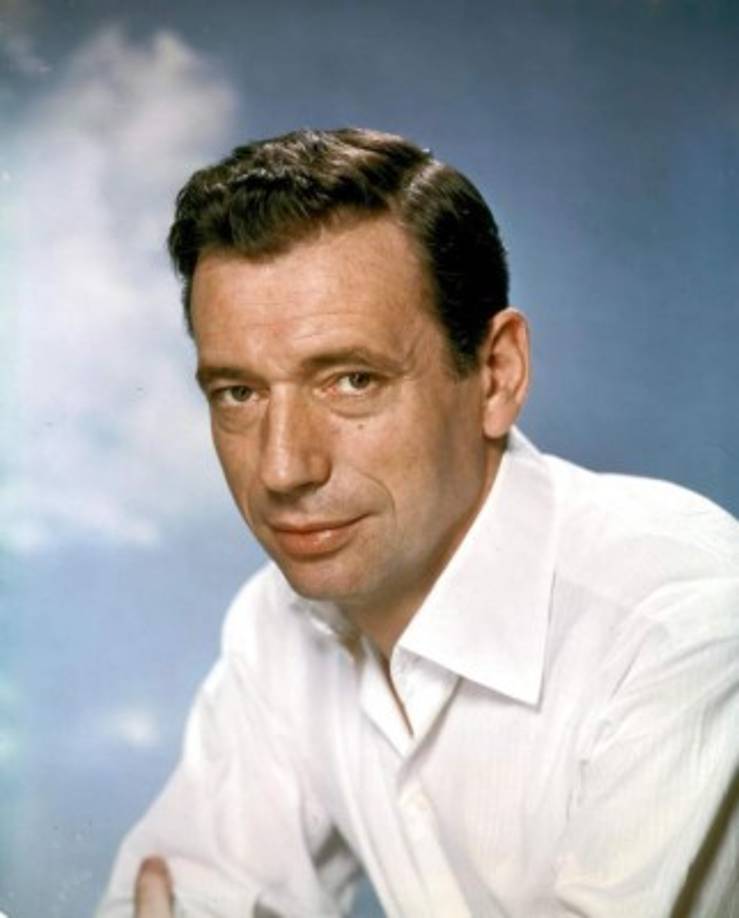 Yves Montand <br/>El 11 de marzo de 1998, seis años después de su muerte, el cantante y actor francés fue exhumado del cementerio del Père Lachaise en París para practicarle pruebas de ADN sobre una eventual paternidad.