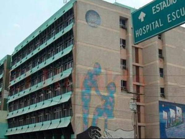 Hay muchos pacientes que sobrepasan los 10 días de no haber sido intervenidos quirúrgicamente y continúan en las salas del hospital o son enviados a casa.