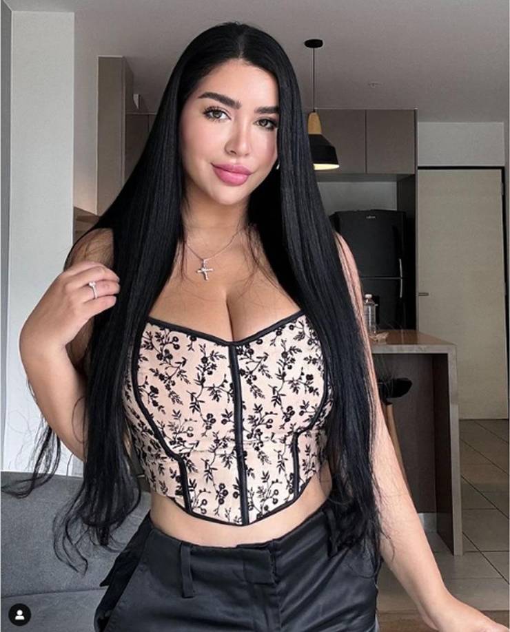 Ana María Rojas es originaria de Medellín, Colombia.