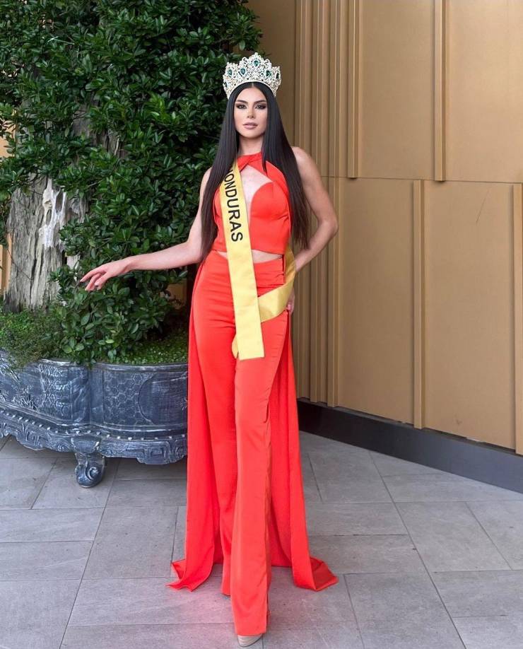 La hondureña espera dejar a todos deslumbrados al momento de portar su hermoso traje típico inspirado en la Virgen.