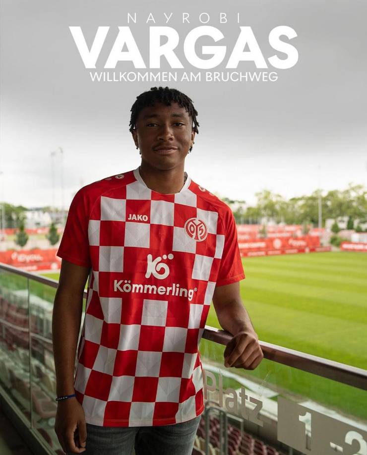 El delantero hondureño, Nayrobi Vargas, fue presentado como nuevo fichaje del Mainz 05 de la primera división de Alemania. El catracho terminará de formarse en el cuadro alemán y tendrá oportunidad de escalar al primer equipo.
