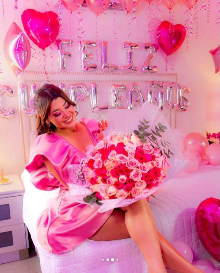 ”Solo puedo decir gracias Dios, hoy puedo recibir un año más agradecida por todo lo que he vivido, lo bueno y lo malo, todo ha sido fundamental en mi vida para tomar cada decisión que me ha llevado hasta donde estoy. Hoy tengo más de lo que un día soñé”, escribió. 