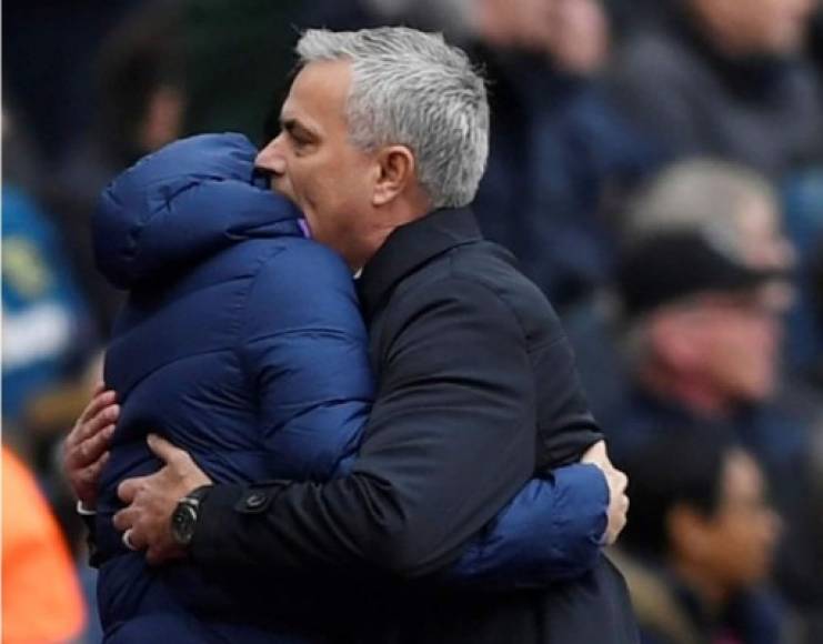 El entrenador portugués celebra efusivamente el gol de Son Heung-min. El primer tanto del Tottenham con Mourinho de técnico.