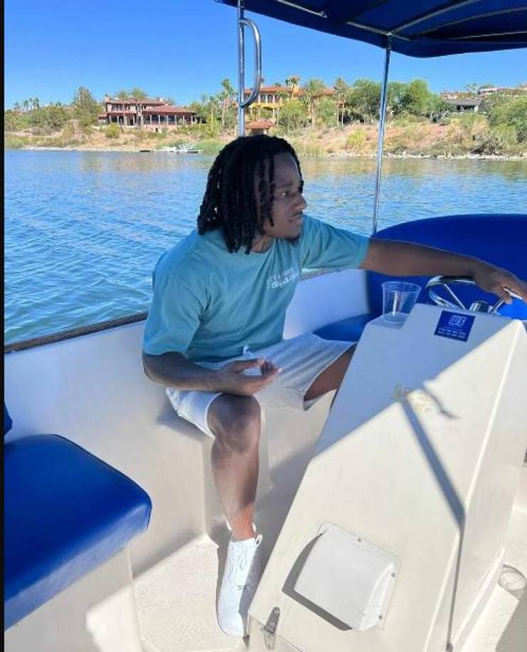 El hombre fue detenido el 29 de agosto por el asesinato con arma mortal, con una fianza de 1 millón de dólares y con monitoreo electrónico, según un comunicado de prensa del Departamento de Policía de Las Vegas.