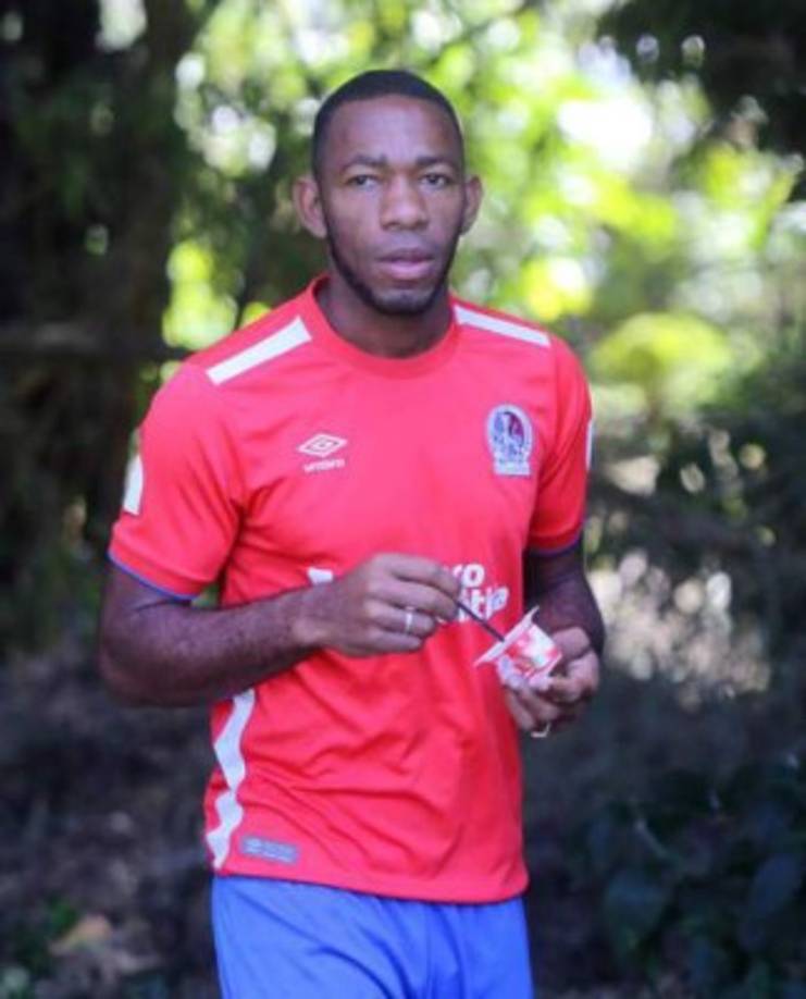 El delantero Jairo Róchez saldrá del Olimpia a préstamo y su destino es el Real de Minas. No pudo afianzarse en el equipo de Pedro Troglio.