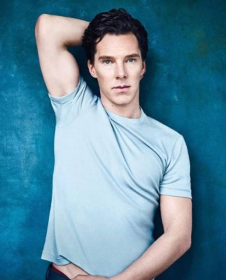 El actor británico Benedict Cumberbatch lamentó la muerte de Stephen Hawking, fallecido esta madrugada a los 76 años, y contó que brindará con un cóctel margarita 'con las estrellas' para celebrar su vida.