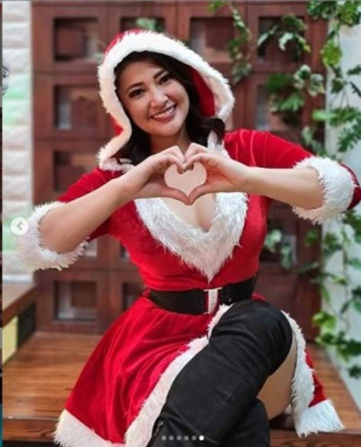 Sin embargo, hubo miles de seguidores que ni siquiera lo notaron y llenaron de elegíos a la hondureña.<br/>