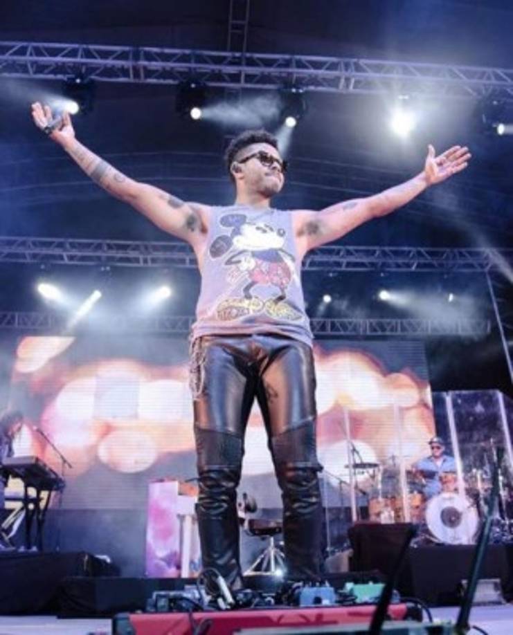 Recientemente lanzó su nuevo albúm llamado 'Somos muchos y venimos todos'. El ex OV7 revela que este largo nombre del disco y de su gira, representa su sello.