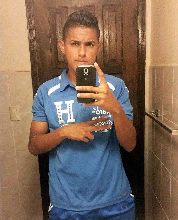 Luis Palma desde muy joven comenzó a jugar con las selecciones menores de Honduras.