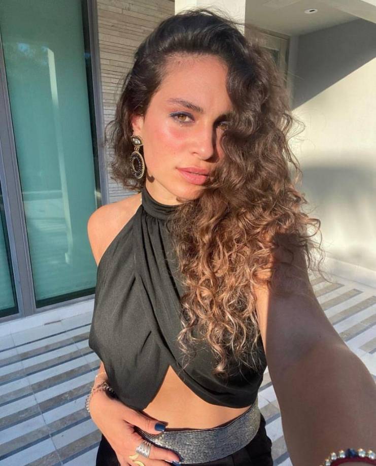 Y es seguida por figuras reconocidas como Guayna, Kimberly Loaiza y Carolina Sandoval.