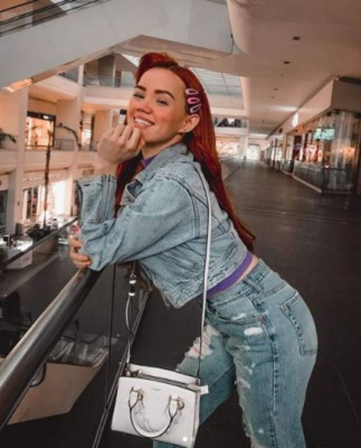 La cantante mexicana se encuentra preparando su quinto sencillo y su primer libro que se trata sobre cómo cuidarse interior y exteriormente.<br/>