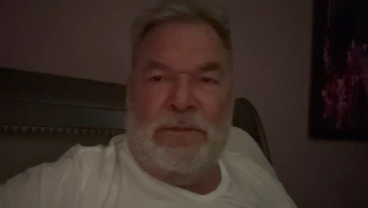 Contreras contrae dengue y ordena que las embarazadas trabajen desde casa