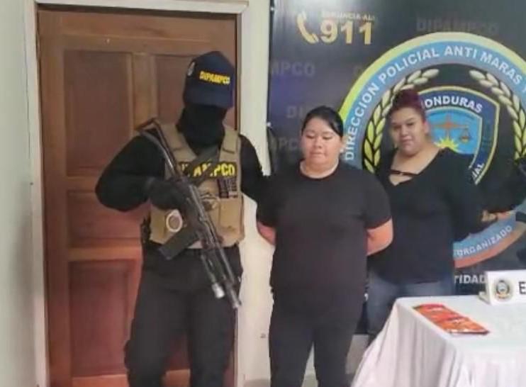 Capturan a dos mujeres acusadas de tráfico de drogas en Copán
