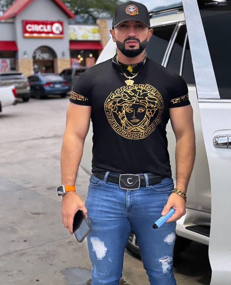 A su corta edad, Milton Chávez cuenta con una especialidad en derecho laboral con aspiraciones a una maestría en derecho penal.