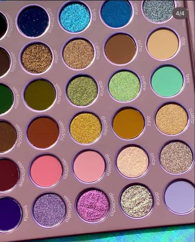 “Por eso decidimos lanzar 30 colores, para honrar eso. Y no importa si estás en tus 20, en tus 40, 50, etc. Mis 30 está diseñada para crear infinidad de looks que se acoplaran a tu estilo de vida y a tus gustos”, agregó.