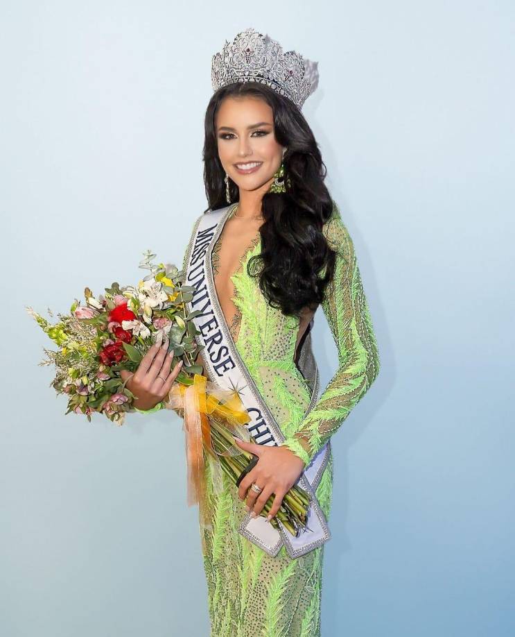 Emilia Dides, Miss Chile 2024, es otra de las concursantes que ha llamado su atención. 