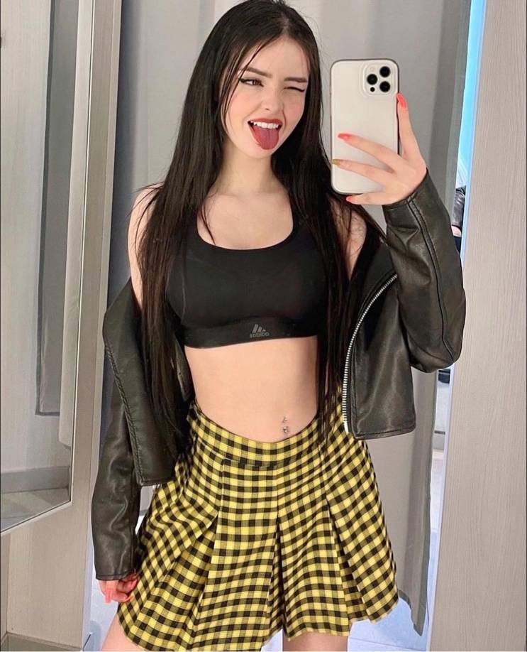 La joven se hizo viral con su éxito “Esta Noche Quiero Fiesta,” que acumuló más de 100 mil reproducciones en YouTube.